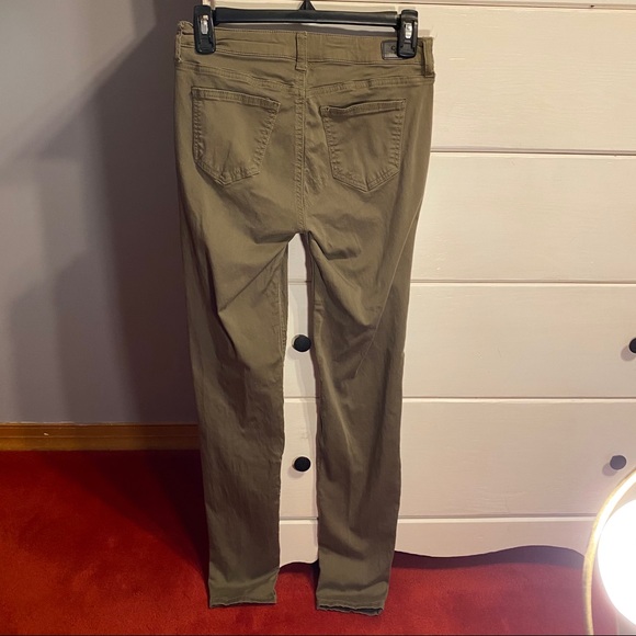 Jean Bundle - Picture 4 of 9